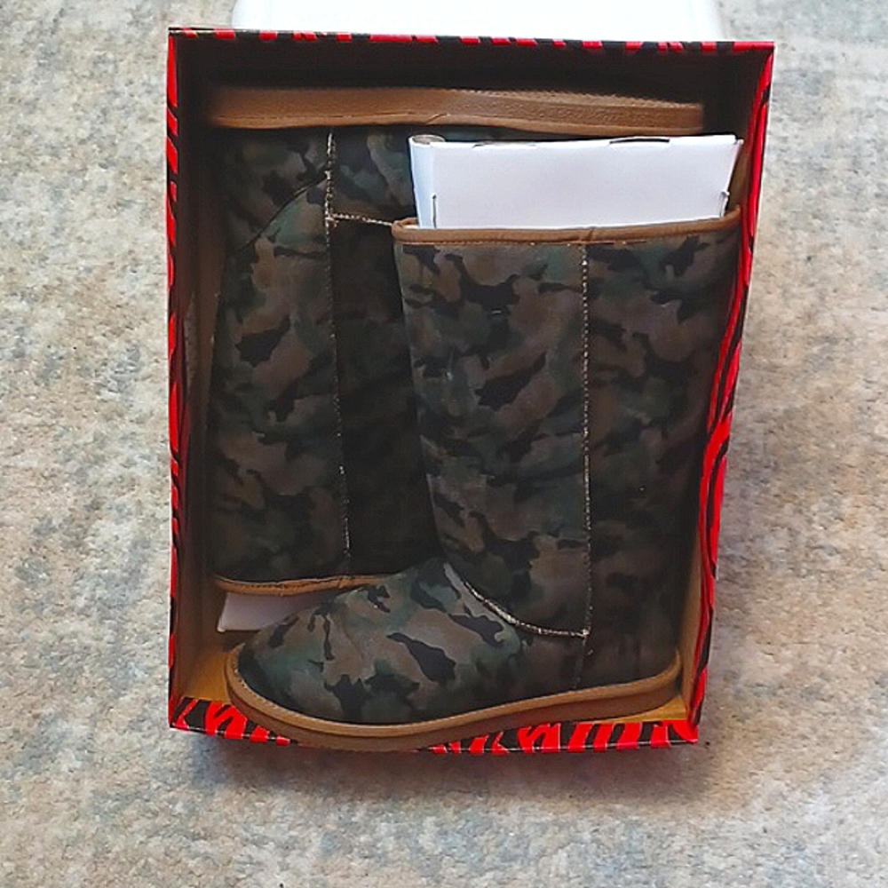 Defeated Boots